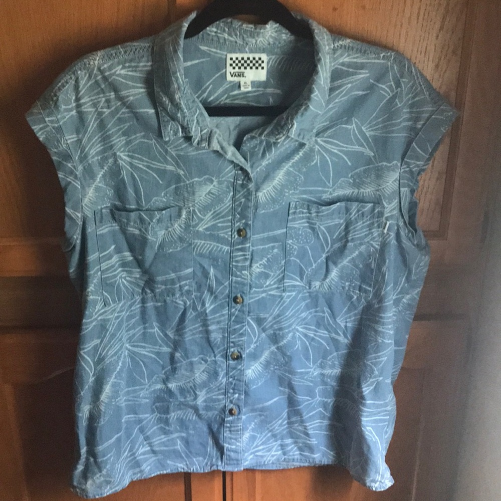 Sleeveless vans shirt